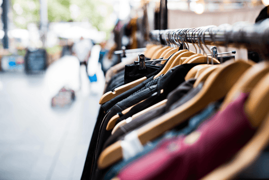 Neuf avantages des vêtements d'occasion - NIKIN CH