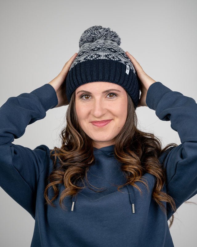 Treeanie tricotée norvégienne Pom Pom - Light Grey Mel-Navy - BEANIE - NIKIN