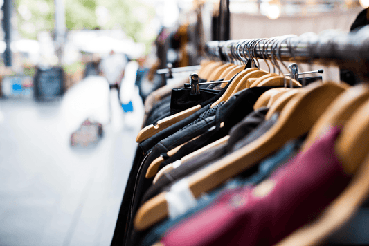 Neuf avantages des vêtements d'occasion - NIKIN CH