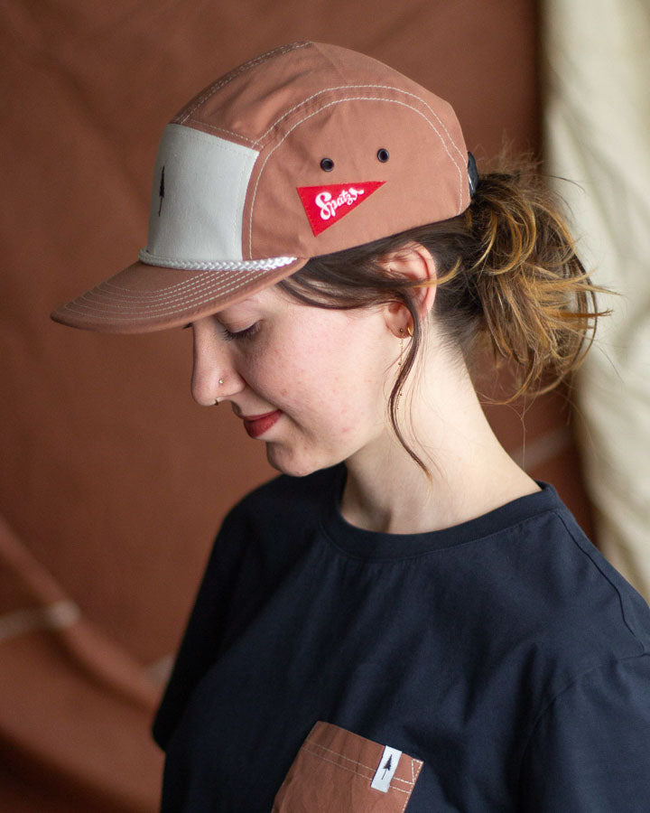 Casquette TreeCap 5 panneaux, motif moineau, marron fauve