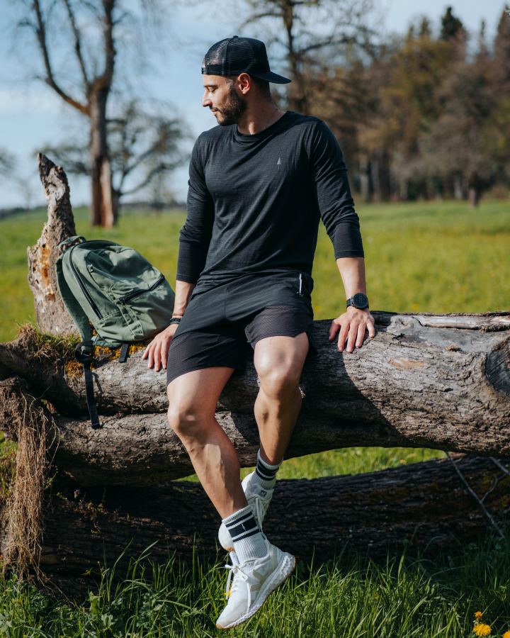 TreeShirt à manches longues en laine, coupe slim, anthracite foncé, marron