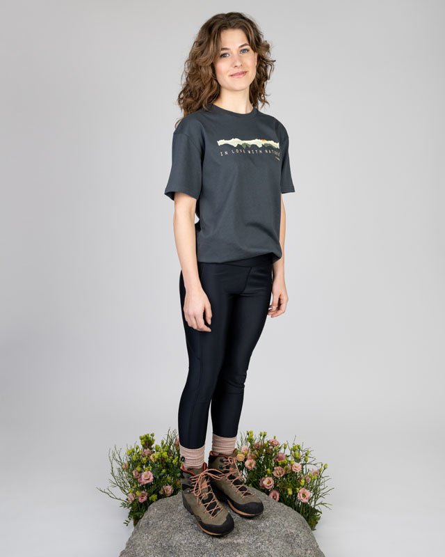 TreeShirt Mountain Panorama Dark Anthracite - TSHIRT - NIKIN