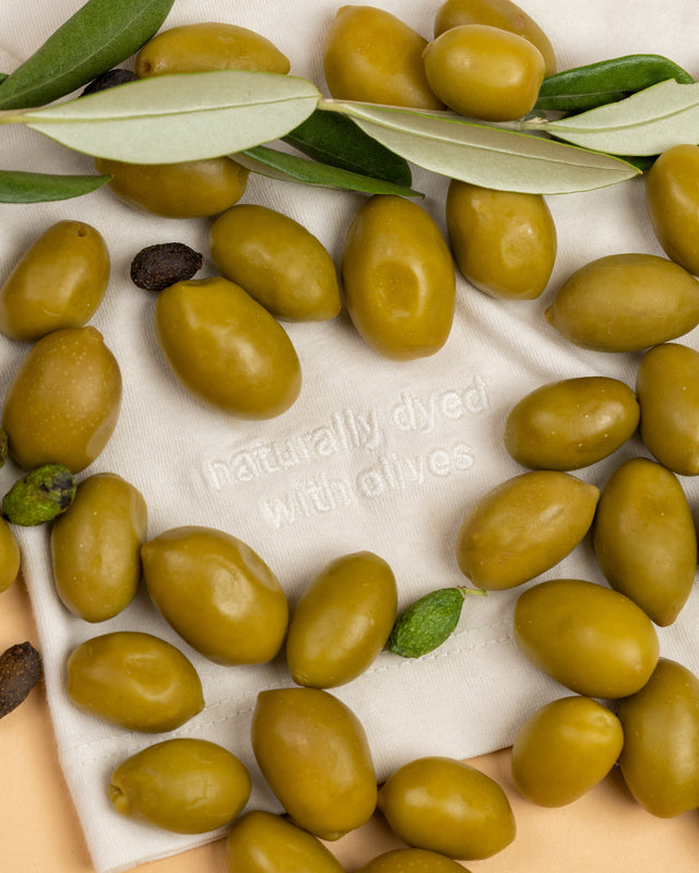 White Olive | TreeShirt Natural Dye Unisex - TSHIRT - NIKIN